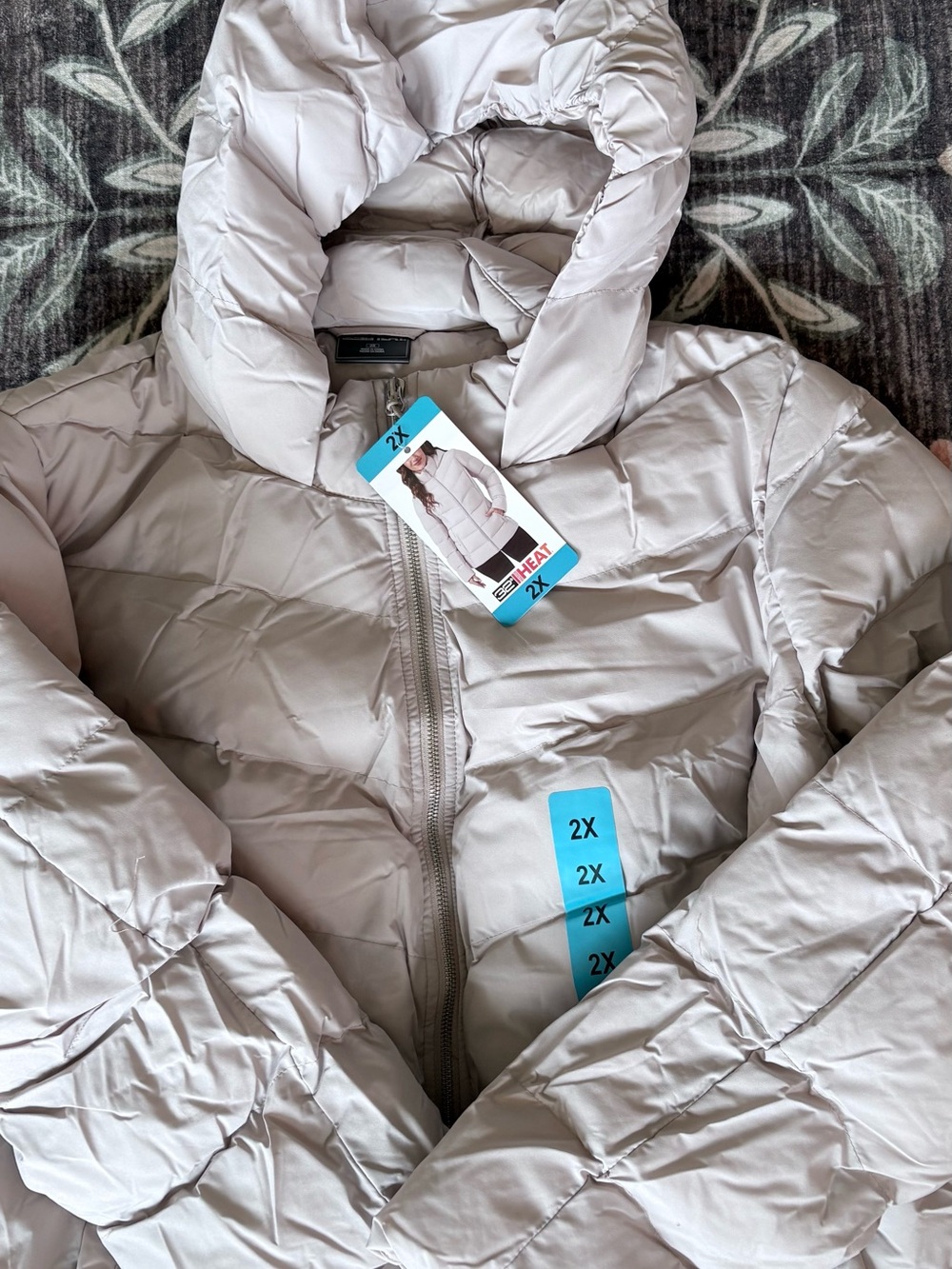 32 Degrees Women's Puffer Jacket in Light Taupe - Picture 2 of 5